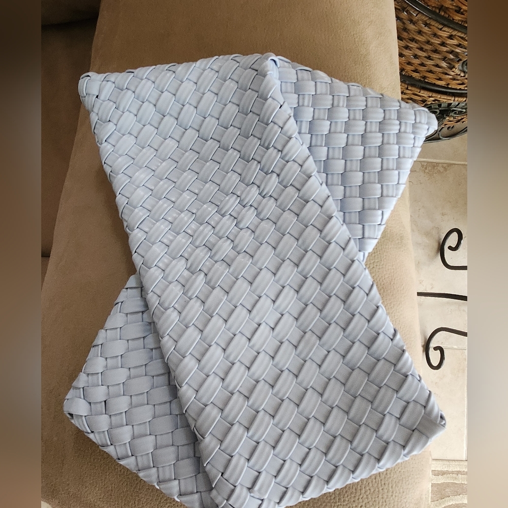 Digs woven clutch sky blue